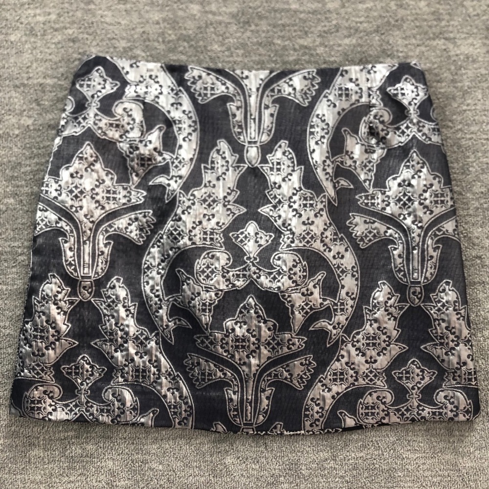 H & M Metallic Silver/Gray Jacquard Mini Skirt